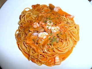 パスタ 海老のトマトクリームソース（カフェ・ポルトフィーノ）
