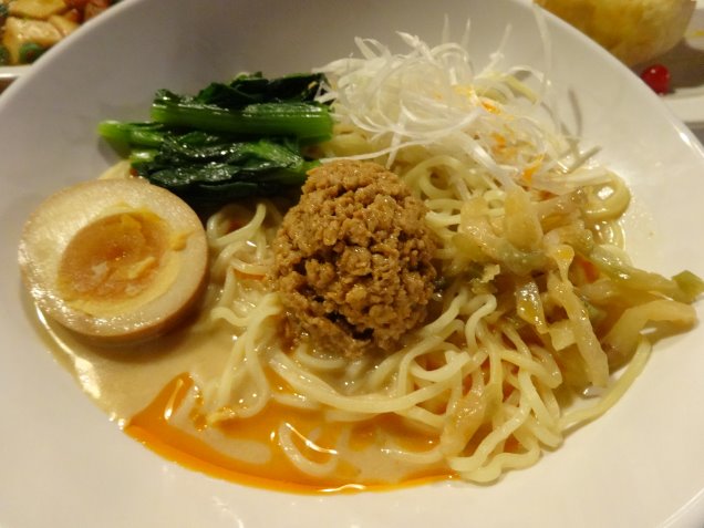 冷やし担担麺（ヴォルケイニア・レストラン）
