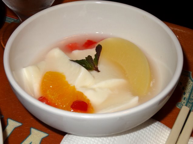 杏仁豆腐（ヴォルケイニア・レストラン）