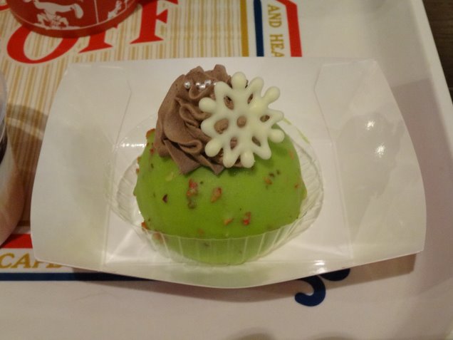 ホワイトチョコレートムースケーキ（ケープコッド・クックオフ）