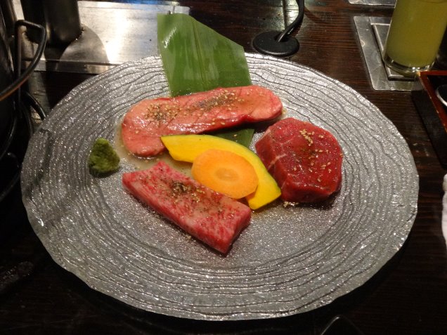 食べ放題皿（焼肉トラジ）