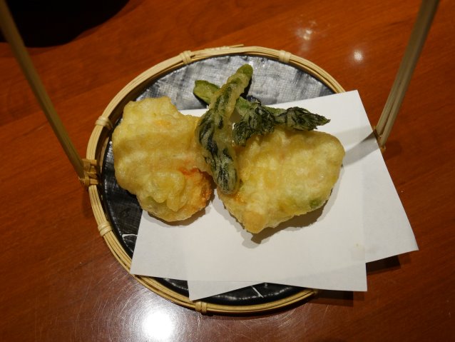 蓮根と海老の契り揚げ（凛や）