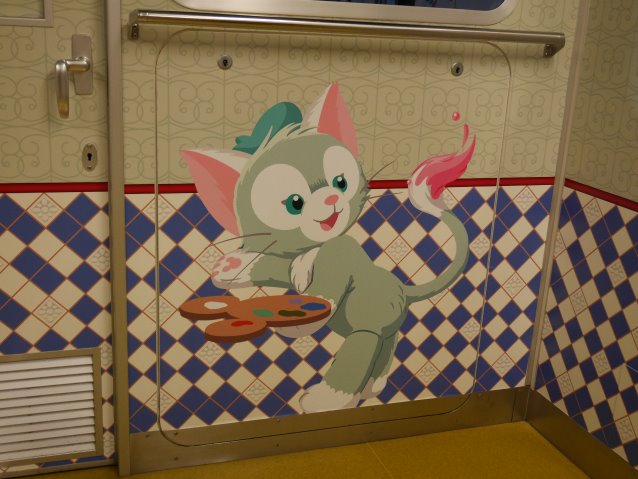 壁にジェラトーニ（ダッフィーライナー）