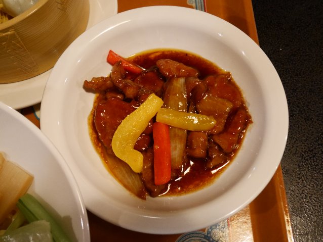 黒酢の酢豚（ヴォルケイニア・レストラン）