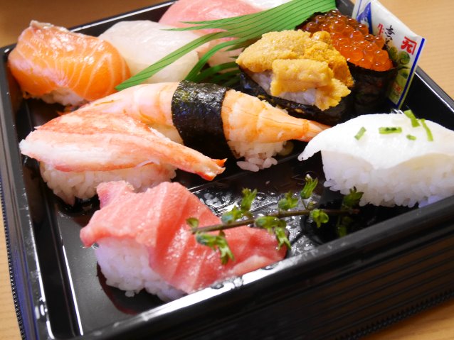 豪華特上握り（Sushi 力蔵）