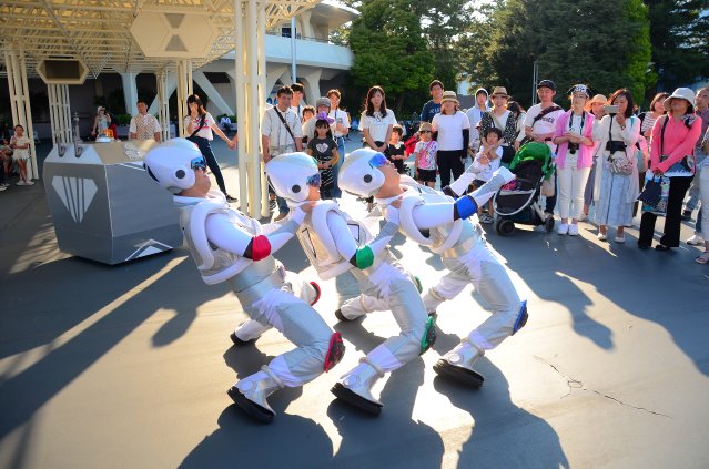 ロボ・アストロ（トゥモローランド）