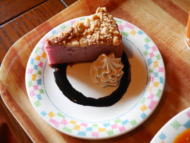 紫イモのケーキ（グランマ・サラのキッチン）