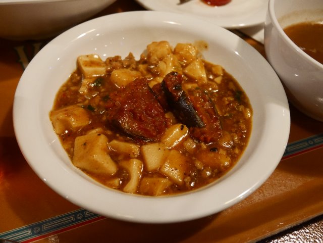 マーボー豆腐（ヴォルケイニア・レストラン）