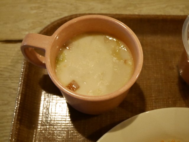 ベジタブルとベーコンのクリームスープ（ユカタン・ベースキャンプ・グリル）