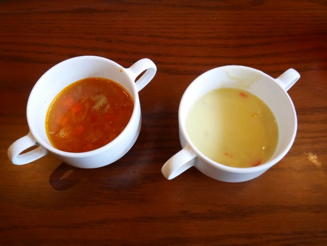ミネストローネとクリームスープ