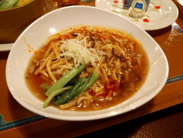 あんかけ麺（ヴォルケイニア・レストラン）