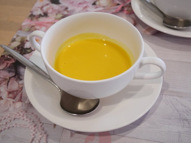 パンプキンスープ（レストラン フォンタナ）