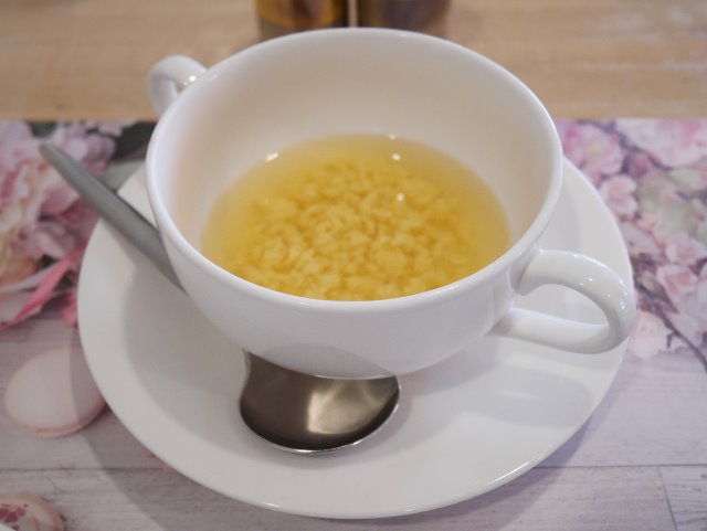 卵のスープ（レストラン フォンタナ）
