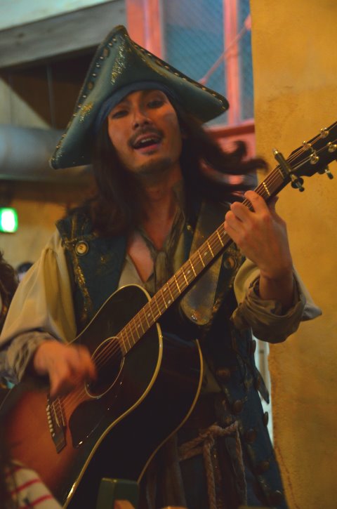 ギター海賊（パイレーツ・キャンティーナ・フィエスタ）