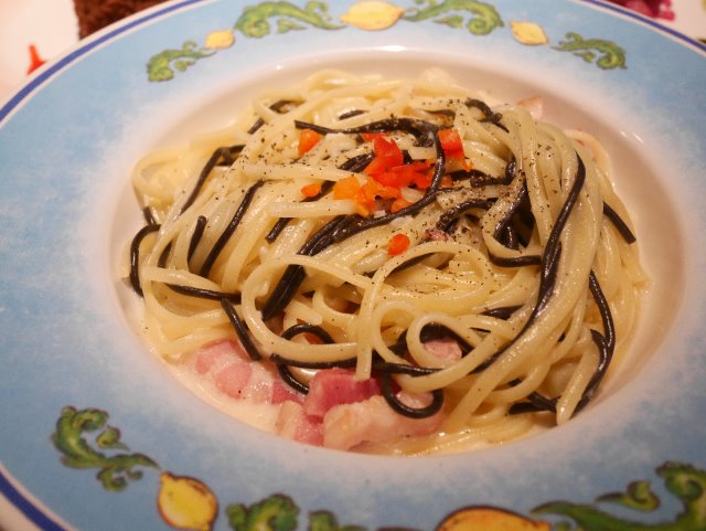 パンチェッタとポテトのクリームソースのパスタ（カフェ・ポルトフィーノ）