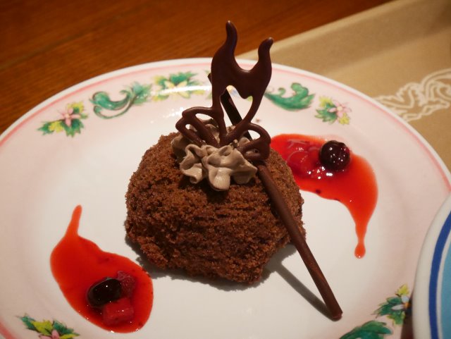 チョコレートムースケーキ（カフェ・ポルトフィーノ）