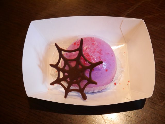 紫イモのムースケーキ（ニューヨーク・デリ）