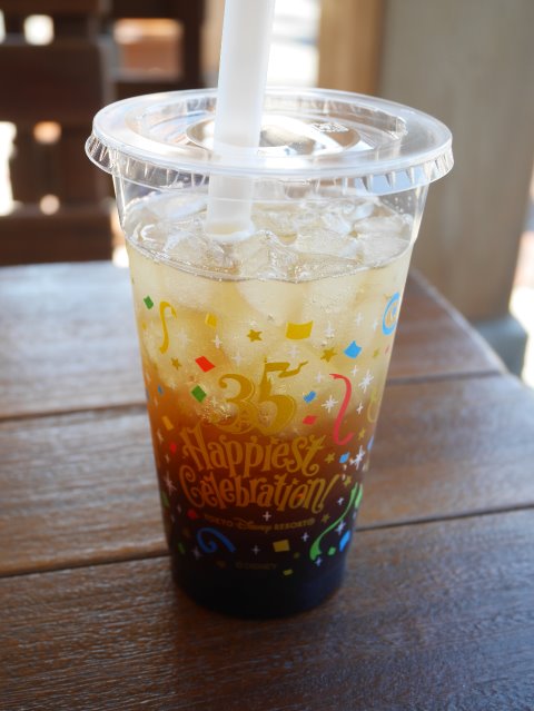 スパークリングブラックティータピオカドリンク（ハドソンリバー・ハーベスト）
