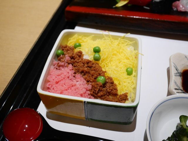 三色丼（花 Hana）