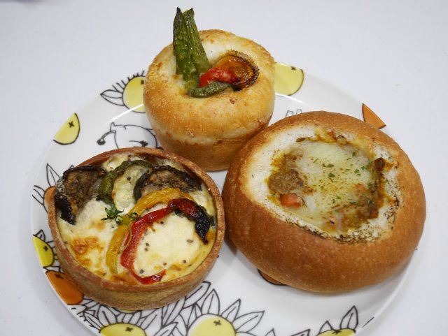 キッシュとカレーパン（Café CHEZ MADU）