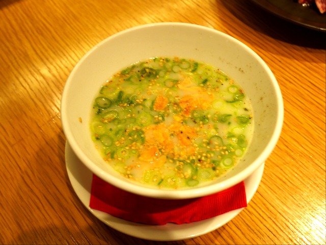 超人的にんにくネギスープ（焼肉トラジ）