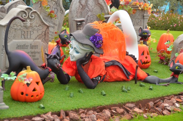 クロネコと寝ころぶゴースト（ディズニー・ハロウィーン 2019）