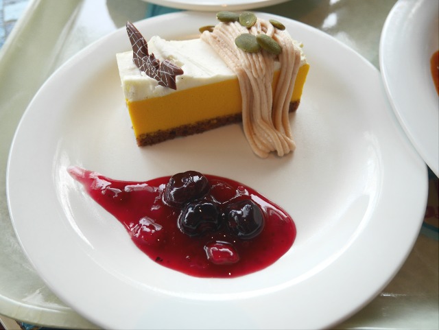 パンプキンムースケーキ（プラザパビリオン・レストラン）