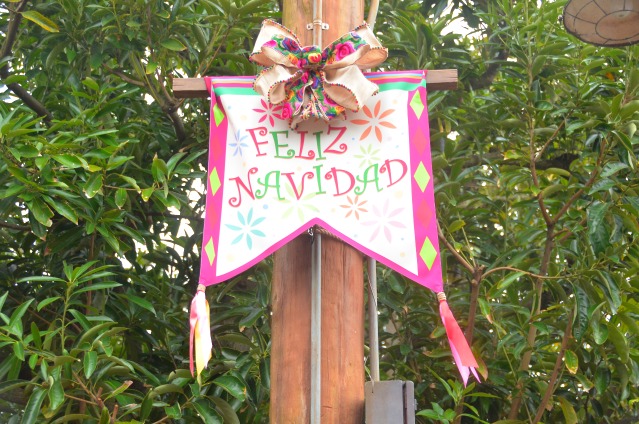 FELIZ NAVIDAD旗（ディズニー・クリスマス 2019）