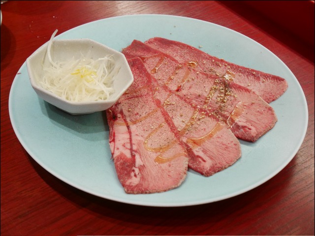 タンしゃぶ（焼肉トラジ）