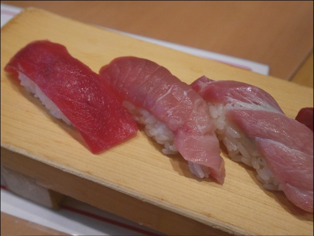 赤身、中とろ、大とろ（築地玉寿司）