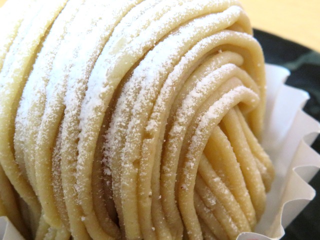 ぎゅうひ＆メレンゲ モンブラン アップ（比沙家）