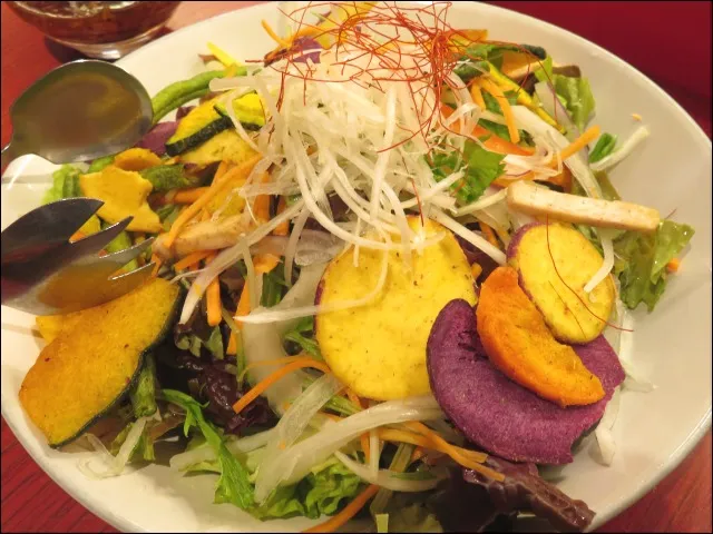 4代目トラジサラダ（焼肉トラジ）
