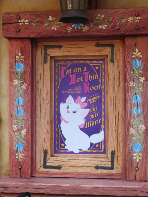 Cat on a Hot Thin Roof なマリー（ファンタジーランド・フォレストシアター）