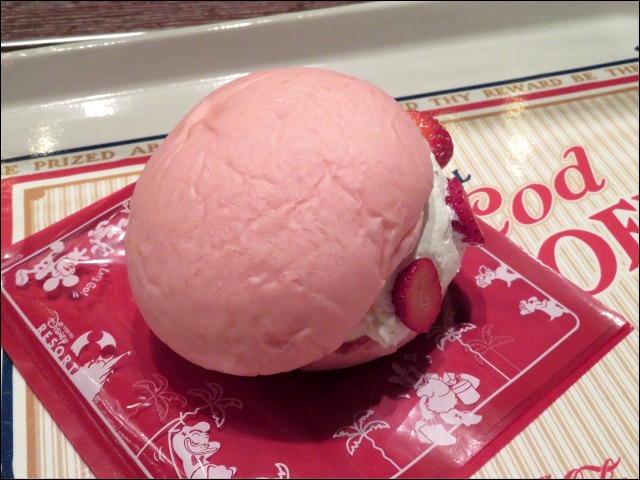 フルーツサンド(マスカルポーネクリーム＆ホイップ)（ケープコッド・クックオフ）