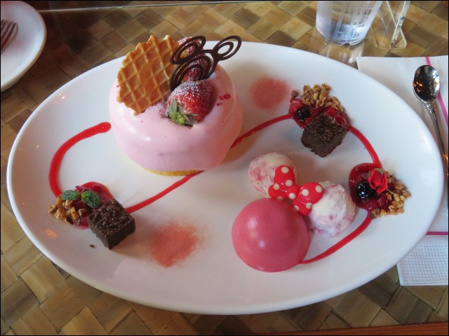 スペシャルパンケーキセット（ポリネシアンテラス・レストラン）