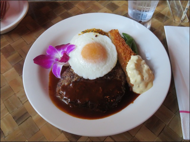 ロコモコセット ハンバーグと玉子（ポリネシアンテラス・レストラン）
