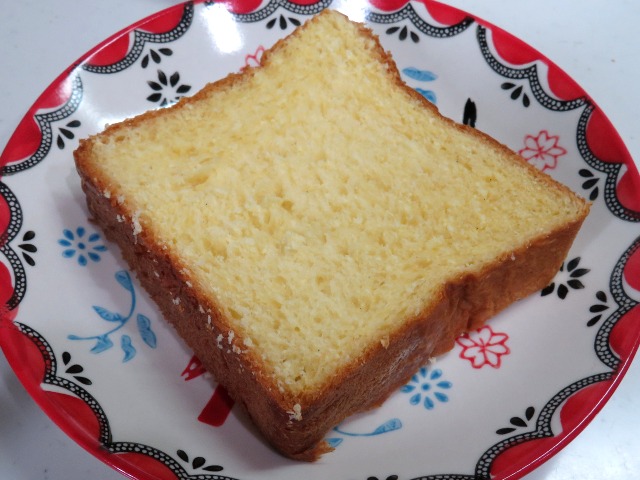 朝から幸せな気分になれる黄色いたまご食パン（幸せの黄色いたまご食パン）