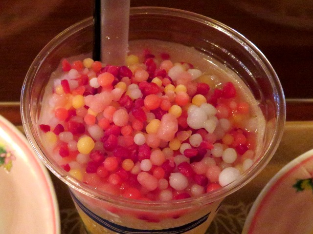 スパークリングカクテル（オレンジリキュール＆フローズンビーズ） 上面（カフェ・ポルトフィーノ）