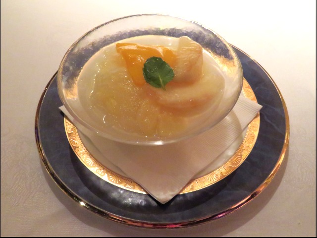 今月の特製杏仁豆腐（シルクロードガーデン）
