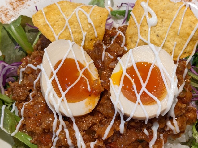自家製スロッピージョーのタコライス アップ（ロティズ・ハウス）