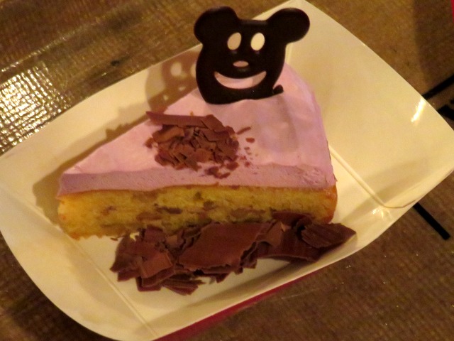 クルミのケーキ（ユカタン・ベースキャンプ・グリル）