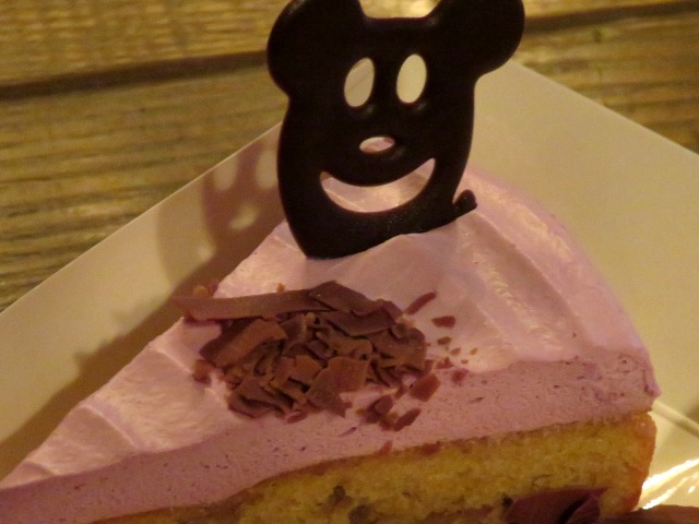 クルミのケーキ（ユカタン・ベースキャンプ・グリル）