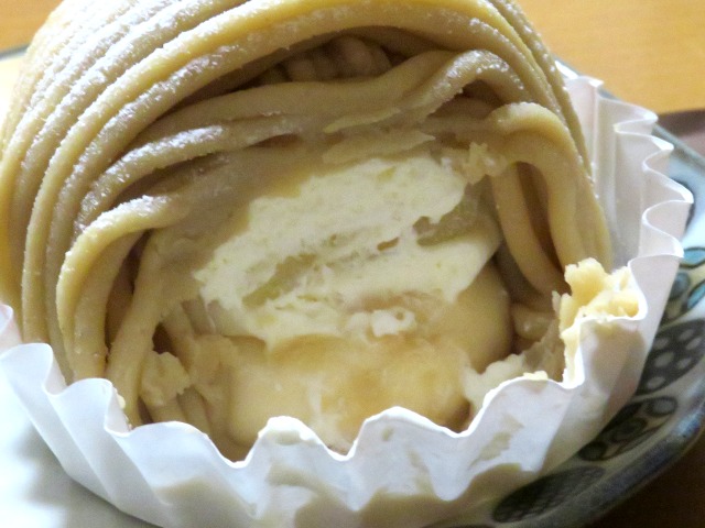 やきぐり屋のモンブラン 求肥＆メレンゲ 断面（比沙家）