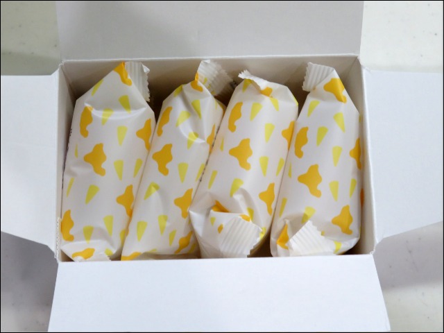 山ノチーズパイ 箱の中（山ノチーズ）