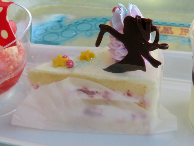 スペシャルケーキ（プラザパビリオン・レストラン）