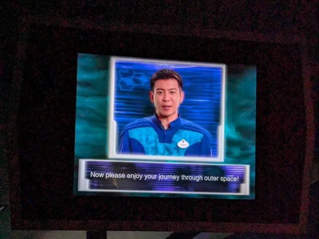 案内人（スペース・マウンテン）