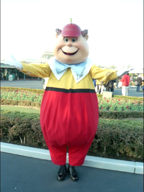 トゥイードルディー（エントランス）