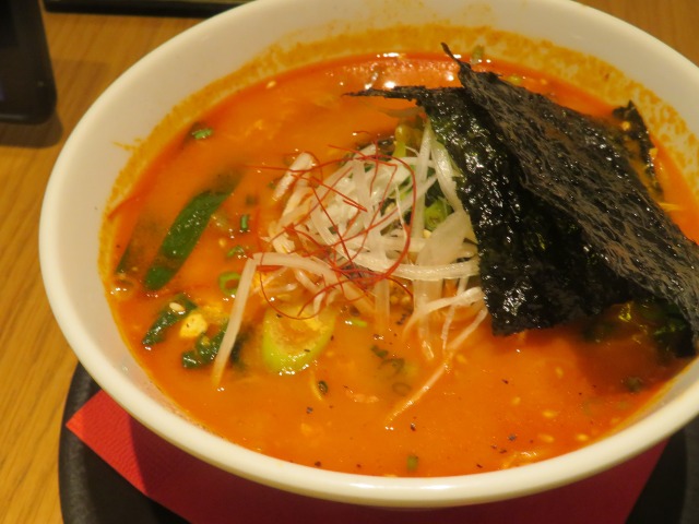 ユッケジャン麺 アップ（焼肉トラジ）
