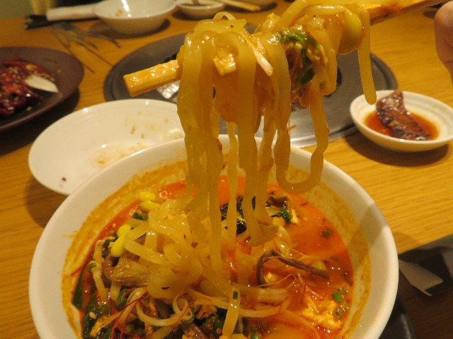ユッケジャン麺 麺上げ（焼肉トラジ）