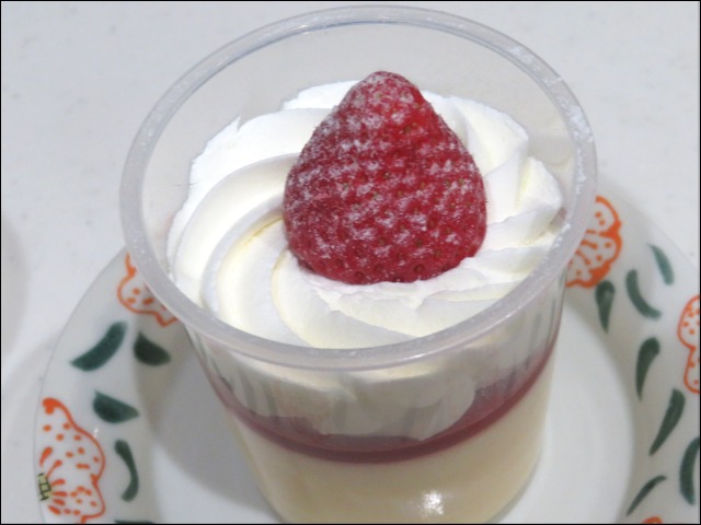 苺のショートケーキプリン（PASTEL）
